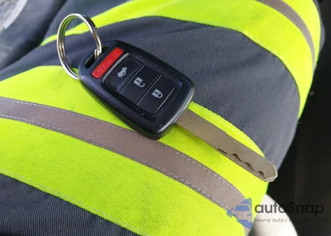 2013 Honda Accord Sport z USA, uszkodzony, nr VIN 1HGCR2F55DA138961